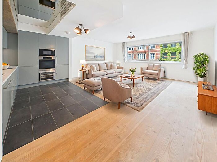 2 Bedroom Flat To Rent In Hamilton House, Bloomsbury, WC1B