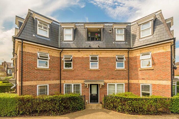 2 Bedroom Flat For Sale In Florence Way, London, SW12