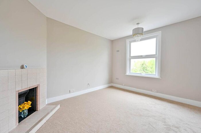 1 Bedroom Maisonette To Rent In Weston Road, Guildford, GU2