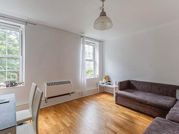 1 Bedroom Flat To Rent In Cranleigh Street, London, NW1