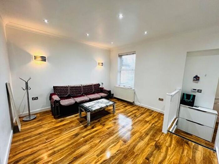 2 Bedroom Flat To Rent In High Street South, London, E6