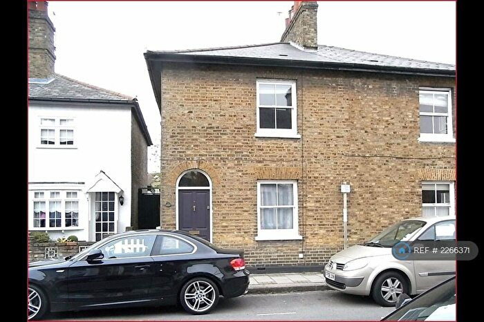 2 Bedroom Semi-Detached House To Rent In Union Street, Barnet, EN5