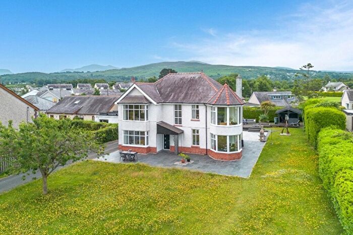 5 Bedroom Detached House For Sale In Llanrug, Caernarfon, Gwynedd, LL55