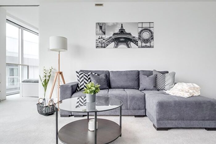 1 Bedroom Flat To Rent In Water Street, Birmingham, B3