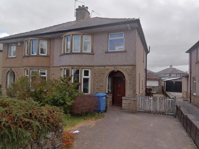 3 Bedroom Semi-Detached House To Rent In Kendal Road, Hellifield, BD23
