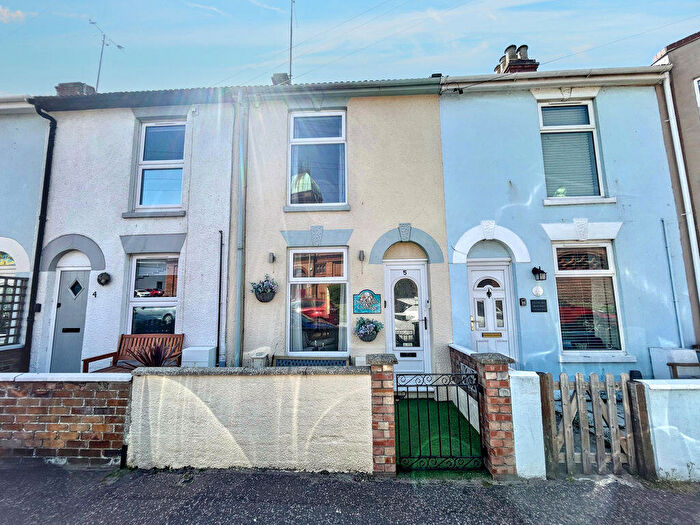 3 Bedroom Terraced House For Sale In Pavilion Road, Gorleston, Great Yarmouth, NR31