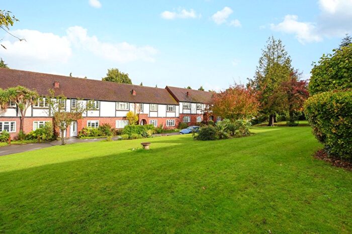 2 Bedroom Maisonette To Rent In Arlington Lodge, Monument Hill, Weybridge, Surrey, KT13