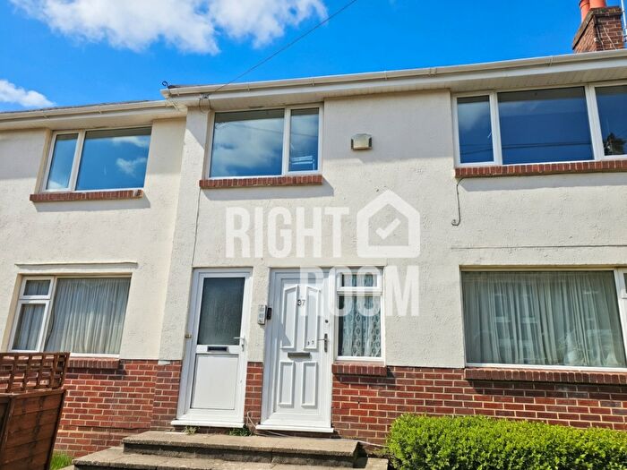 3 Bedroom Terraced House To Rent In Charminster Road, Bournemouth, BH8