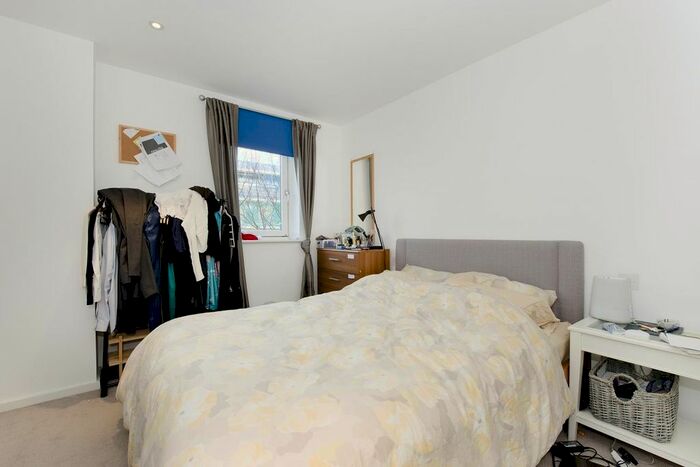 1 Bedroom Flat To Rent In Wenlock Building, Wharf Road, N1