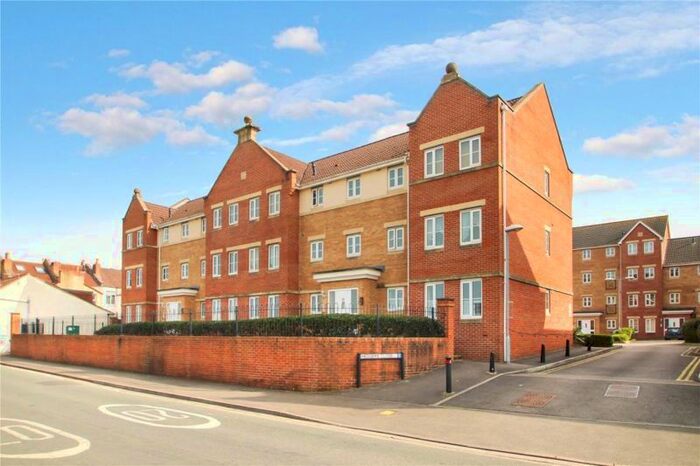 2 Bedroom Flat To Rent In Hedgers Close, Ashton, BS3