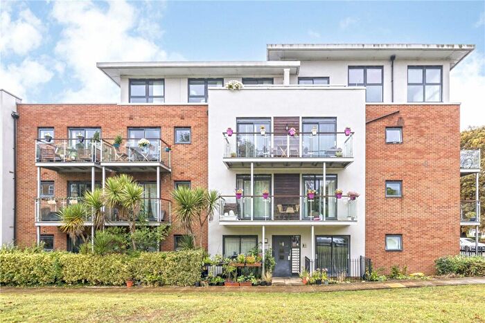 2 Bedroom Apartment To Rent In Highfield Close, London, SE13