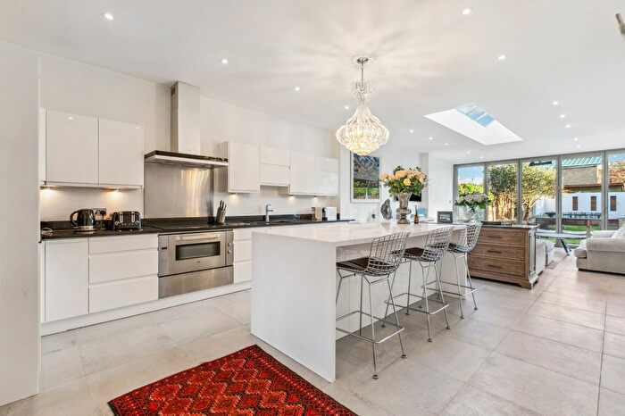 5 Bedroom Terraced House To Rent In Townshend Road, Richmond, Surrey, TW9