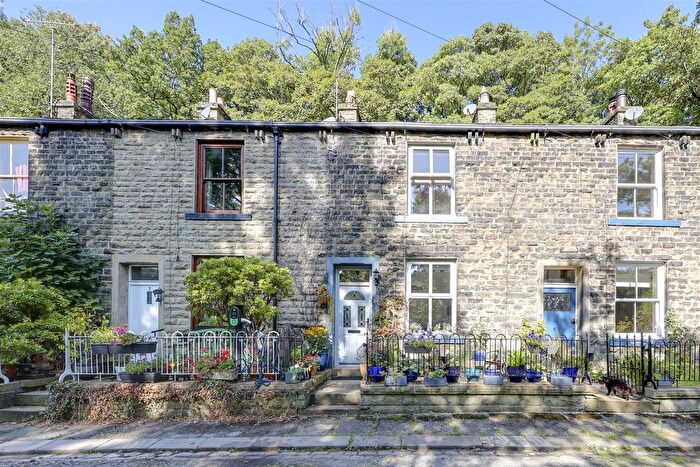 3 Bedroom Cottage For Sale In Sunnybank Cottages, Helmshore, Rossendale, BB4