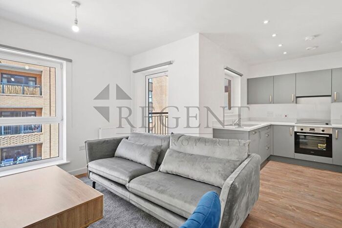 2 Bedroom Flat To Rent In Voile Court, Wallington, SM6