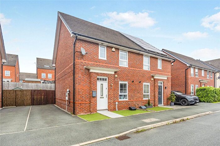 3 Bedroom Semi-Detached House For Sale In Sillavan Close, Pendlebury, Swinton, Manchester, M27