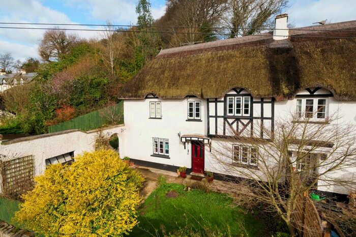 3 Bedroom Cottage For Sale In Cowley, Exeter, EX5