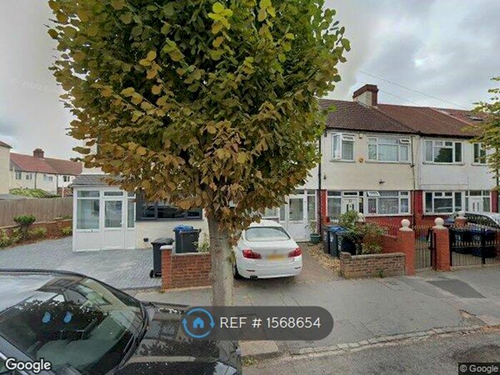 3 Bedroom Terraced House To Rent In Stonecroft Way, Croydon, CR0