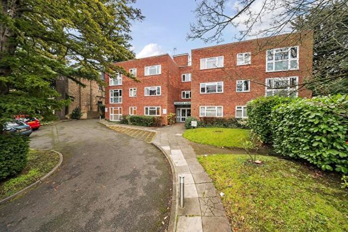 2 Bedroom Apartment To Rent In Hendon Lane, Finchley, N3