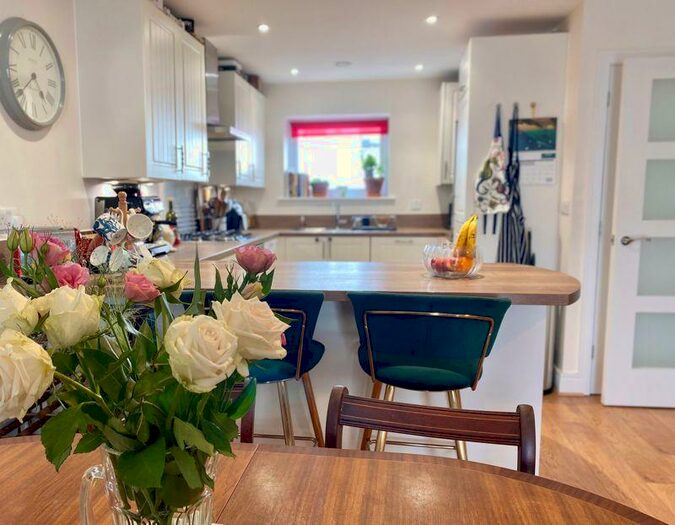 4 Bedroom End Of Terrace House For Sale In Solar Crescent, Roborough