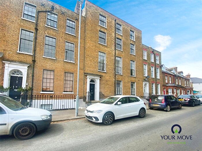 1 Bedroom Flat To Rent In Chatham Place, Ramsgate, Kent, CT11