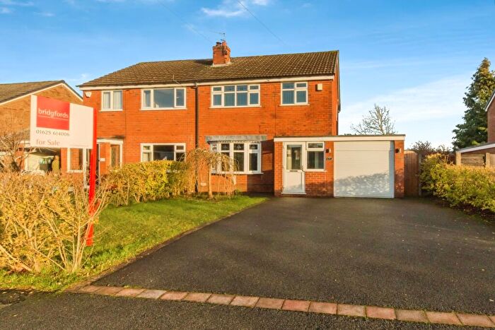 3 Bedroom Semi Detached House For Sale In Kenilworth Road, Macclesfield, Cheshire, SK11