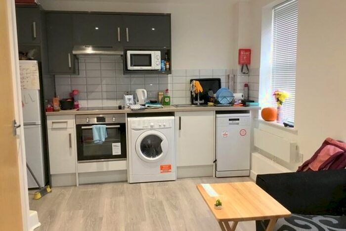 1 Bedroom Flat To Rent In Havelock Street, Canterbury, CT1