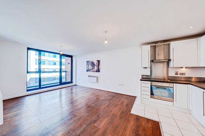 2 Bedroom Flat To Rent In The Sphere, Hallsville Road, E16