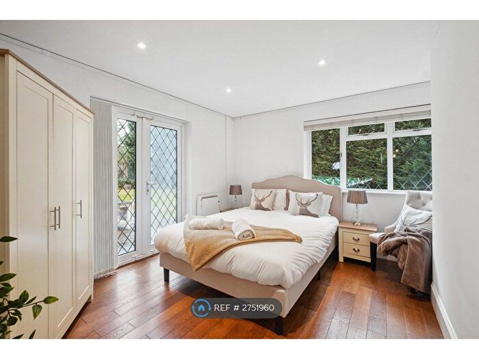2 Bedroom Maisonette To Rent In Darby Drive, Welwyn, AL6