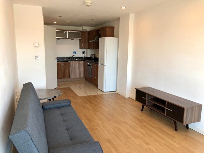 1 Bedroom Apartment To Rent In Hive, Masshouse Plaza, Birmingham, B5