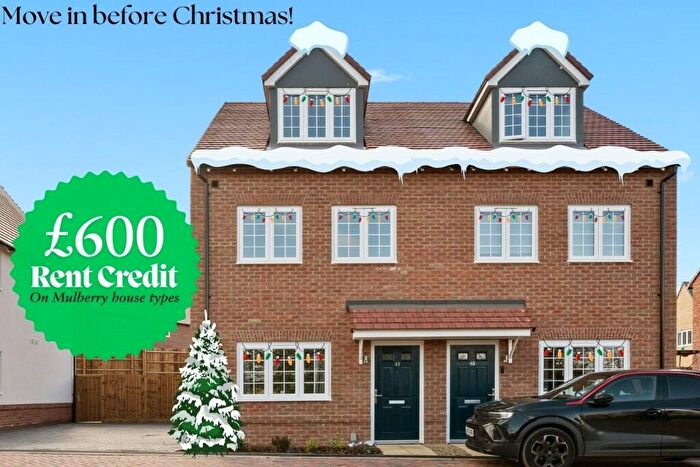 3 Bedroom Semi-Detached House To Rent In Bridle Crescent, Braintree, Essex, CM7