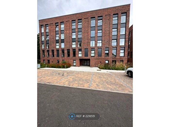 2 Bedroom Flat To Rent In Festival Court, Glasgow, G51