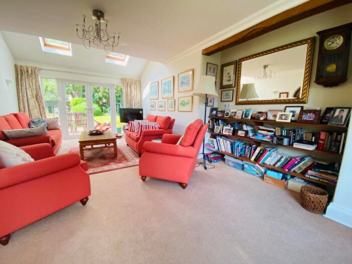 4 Bedroom Detached House For Sale In Glenville, Spinney Hill, Northampton, NN3