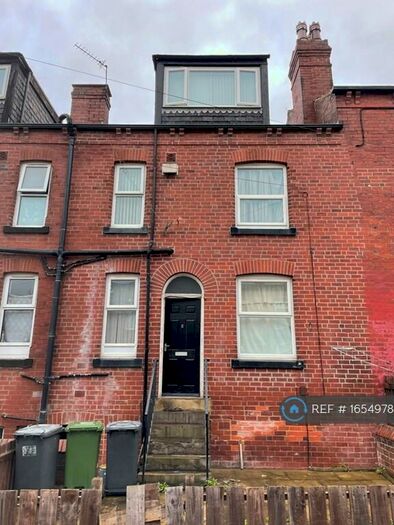 2 Bedroom Terraced House To Rent In Conway Mount, Leeds, LS8