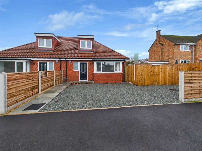 2 Bedroom Semi-Detached Bungalow For Sale In Voases Lane, Anlaby, Hull, HU10