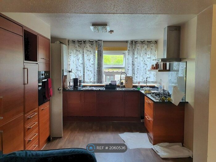 2 Bedroom Terraced House To Rent In Crispin Road, Bradville, Milton Keynes, MK13