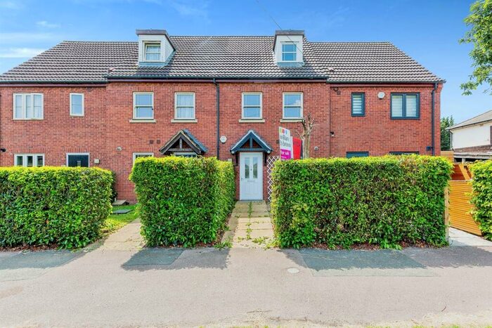 3 Bedroom House For Sale In Irthlingborough Road, Wellingborough, NN8
