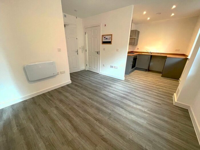 1 Bedroom Flat To Rent In Tower Street, Taunton, TA1