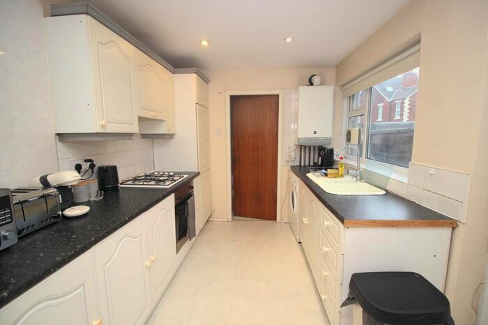 2 Bedroom Flat To Rent In Sandyford Road, Sandyford, Newcastle Upon Tyne, NE2