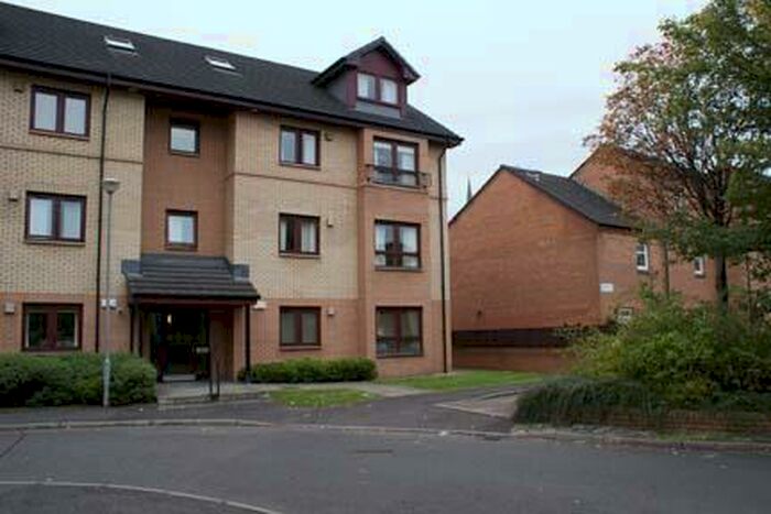 2 Bedroom Flat To Rent In Seamore Street, St Georges Cross, G20