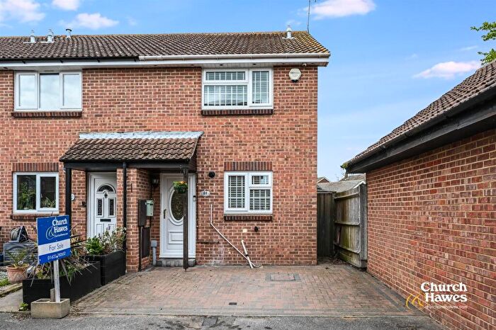 2 Bedroom End Of Terrace House For Sale In Cherry Orchard, Southminster, CM0