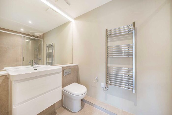 3 Bedroom Terraced House For Sale In Southfields Road, Wandsworth, SW18