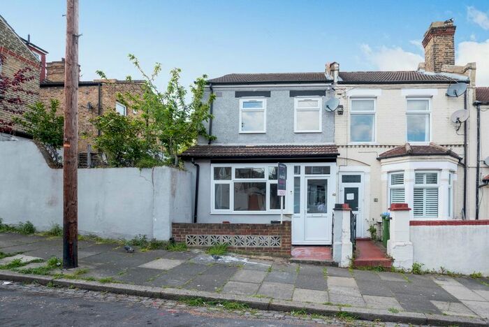 3 Bedroom Terraced House To Rent In Ingledew Road, Plumstead, SE18