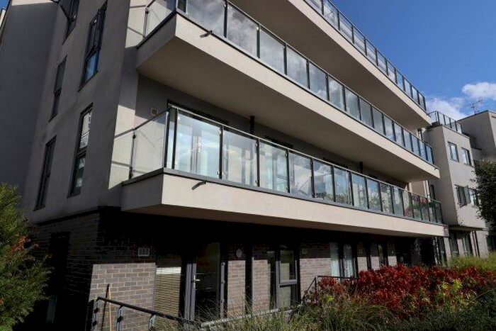 1 Bedroom Flat To Rent In Bradfield House, Woking, GU22