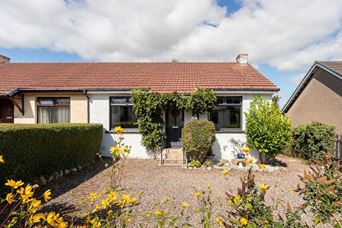 2 Bedroom Semi-Detached Bungalow For Sale In Woodhead Street, High Valleyfield, Dunfermline, KY12