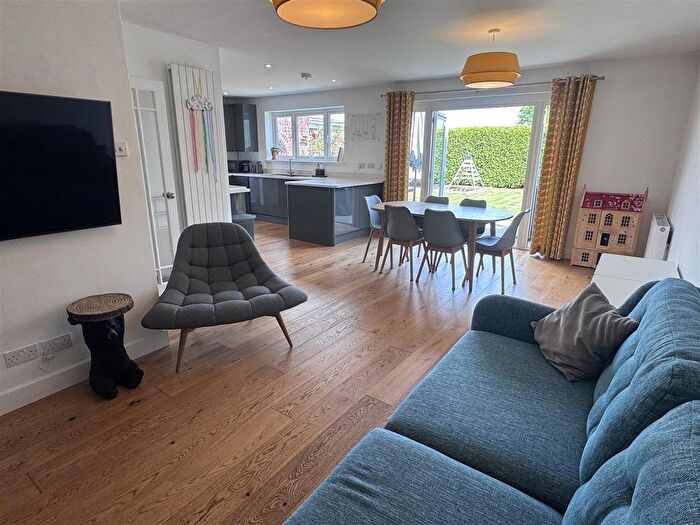 3 Bedroom Semi-Detached House For Sale In Dalby Crescent, Newbury, RG14