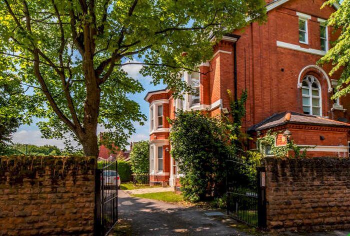 1 Bedroom Apartment To Rent In Magdala Road, NG3