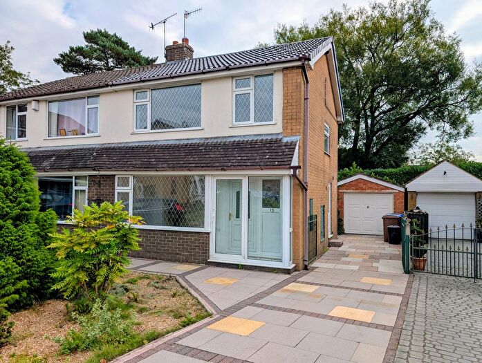 3 Bedroom Property To Rent In Cairn Close, Stoke-On-Trent, ST2