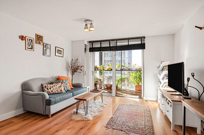 1 Bedroom Flat For Sale In Dalston Square, London, E8
