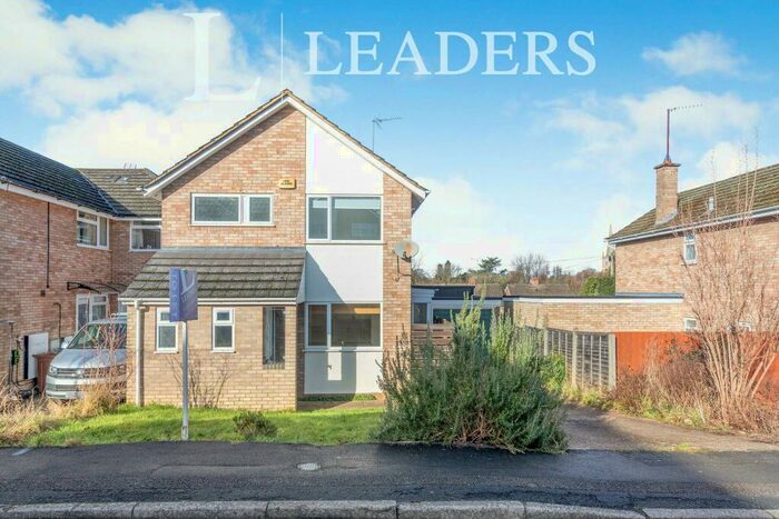 3 Bedroom Detached House To Rent In Chandos Close, Buckingham, MK18