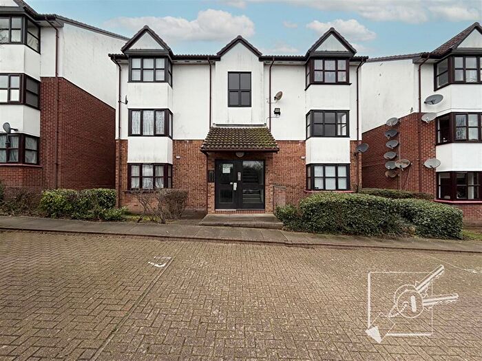 Studio To Rent In Chalice Way, Greenhithe, DA9